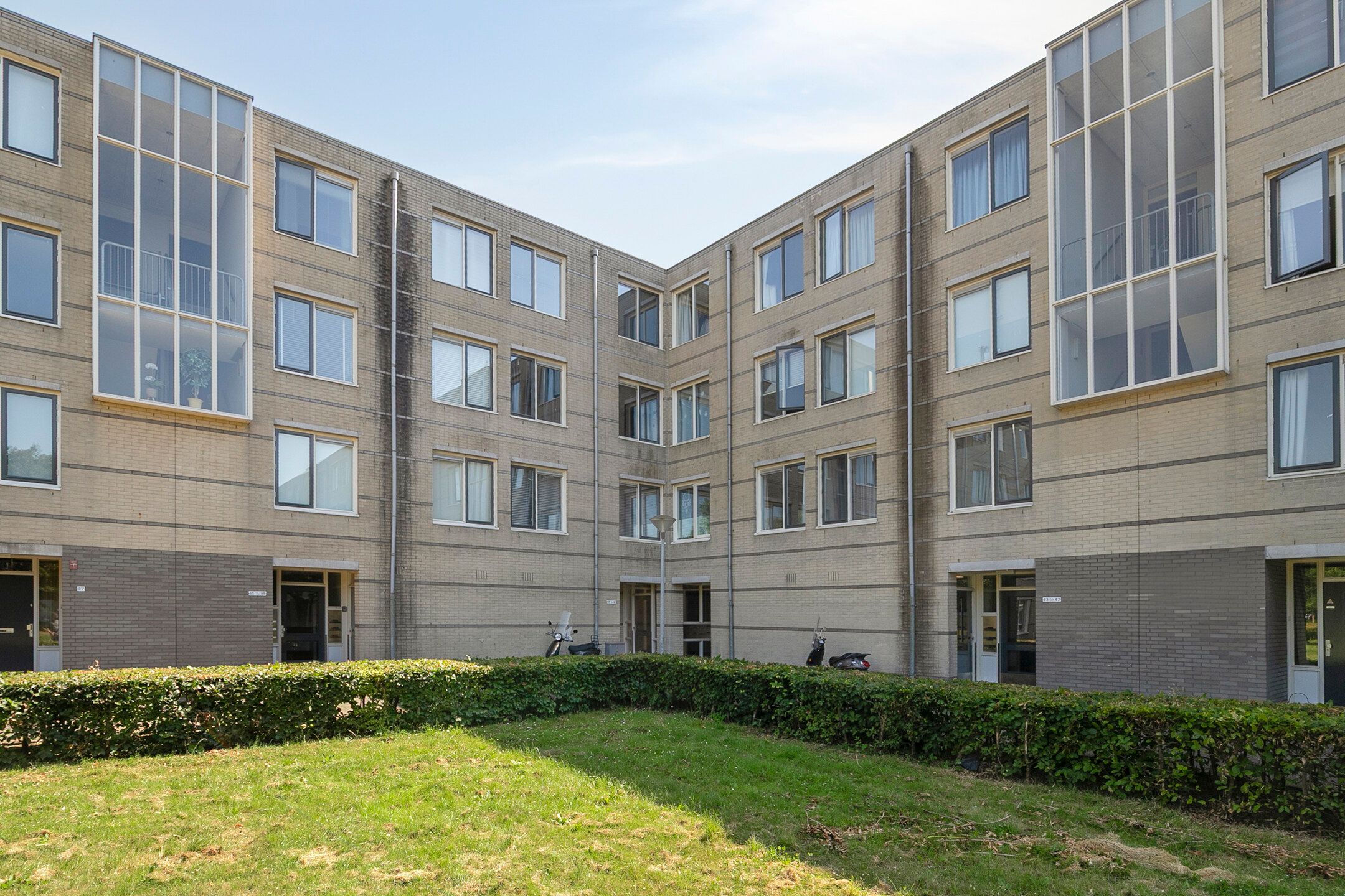 Foto 27 van J.T.P. Bijhouwerhof 67