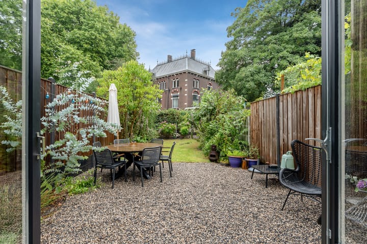 Foto 11 van Emmastraat 90