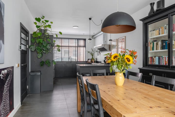 Foto 18 van Emmastraat 90