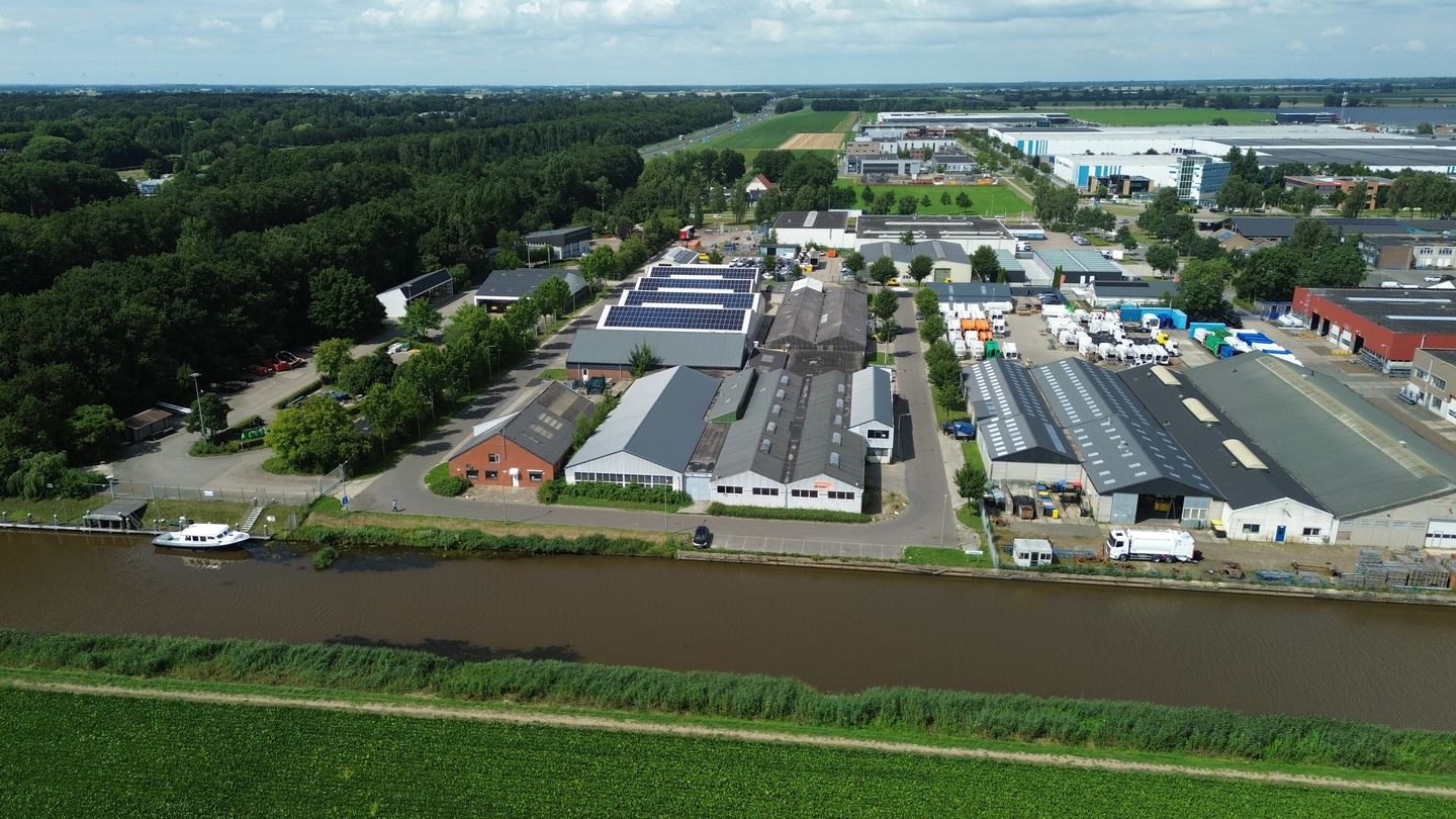 View photo 1 of Meubelweg 6