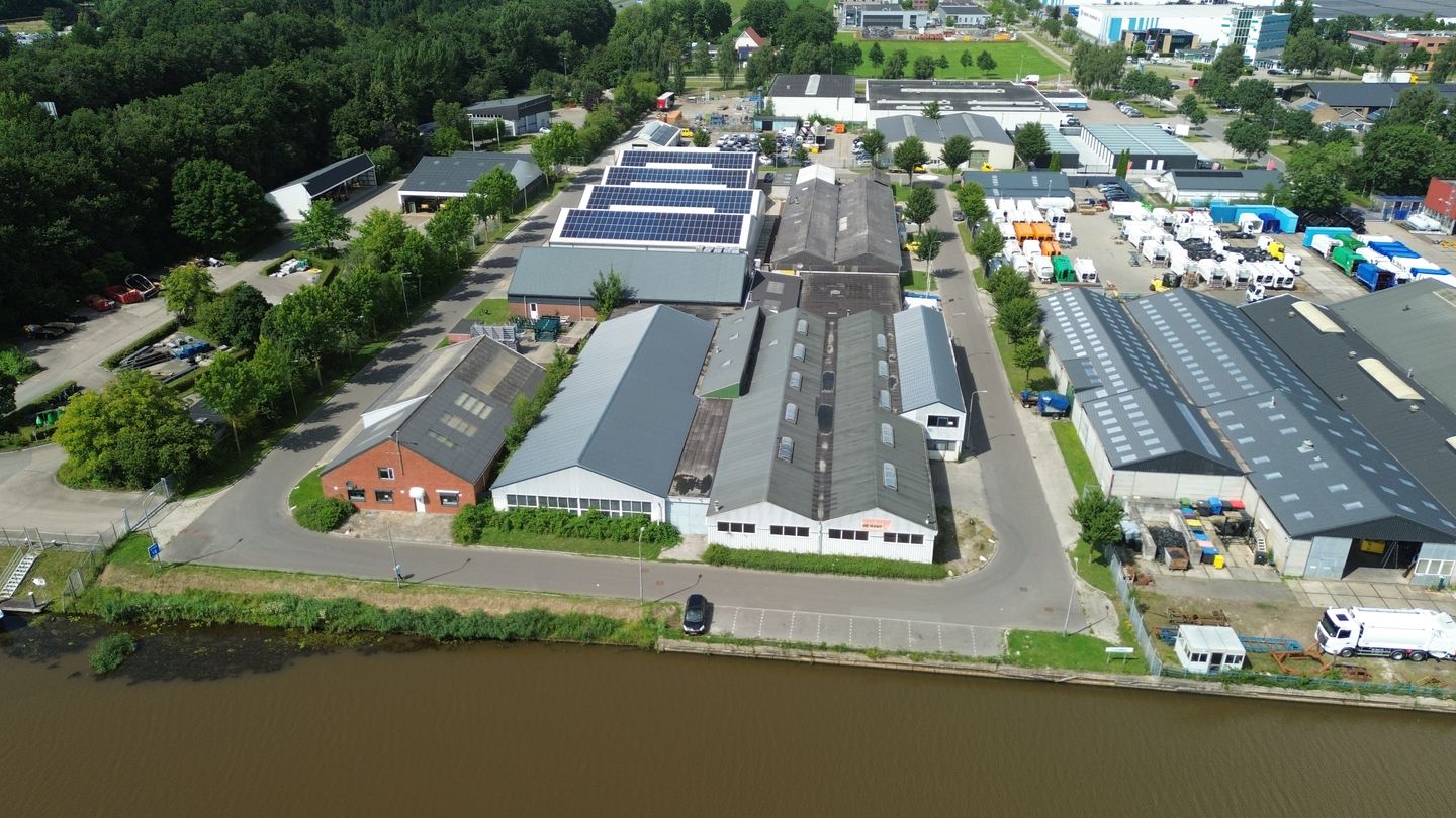 View photo 4 of Meubelweg 6