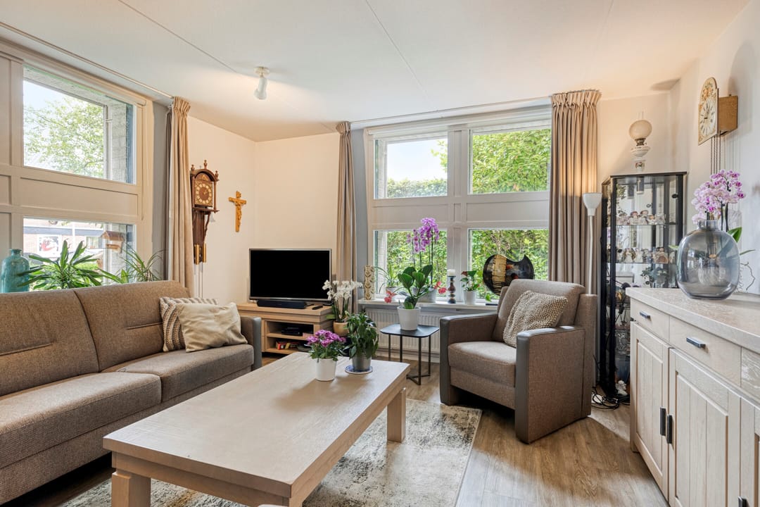 Photo 11 of Iekink 1