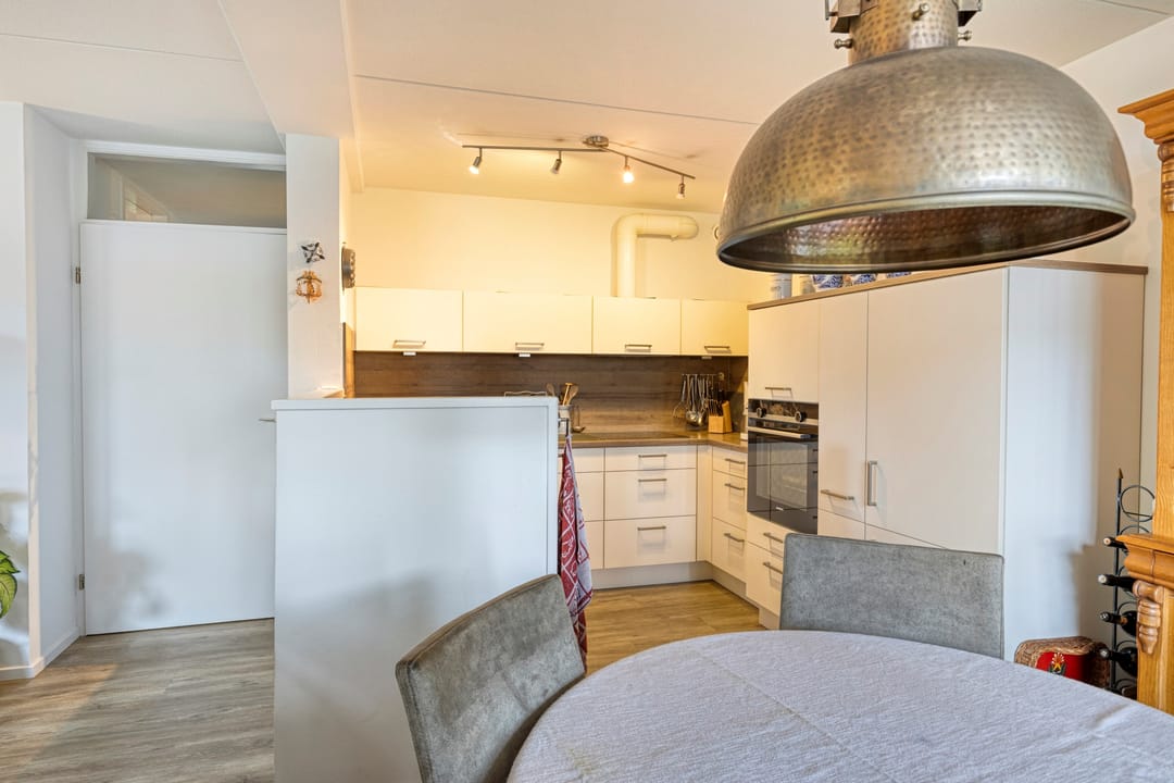 Photo 16 of Iekink 1