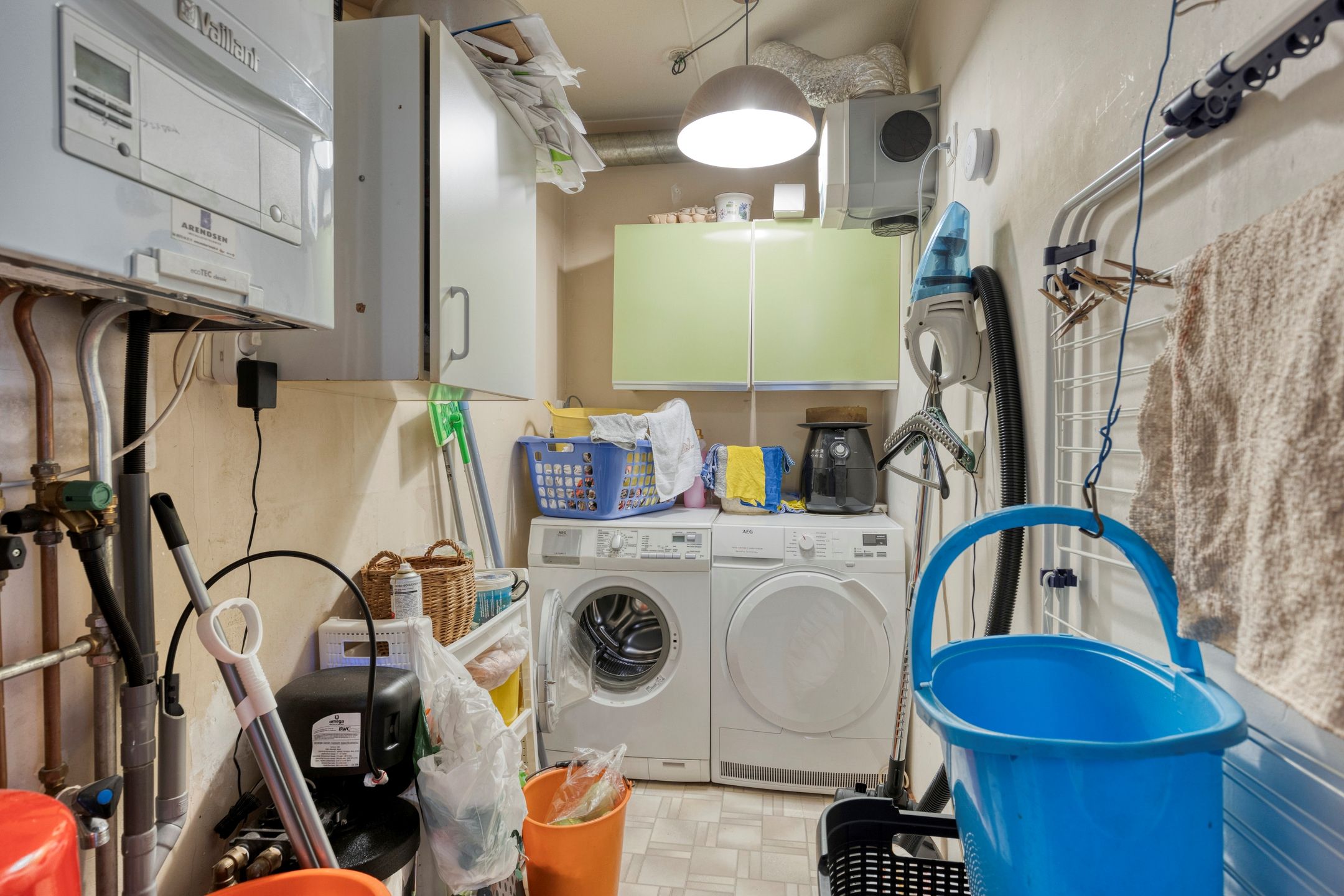 Photo 24 of Iekink 1