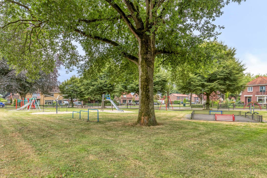 Photo 32 of Iekink 1