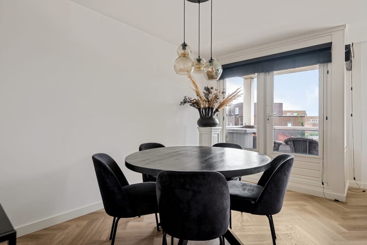 Foto 17 van Dr Joh G Mezgerstraat 111