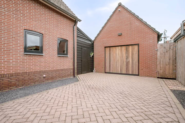 Foto 7 van Nicolaas Hooijkaasstraat 2