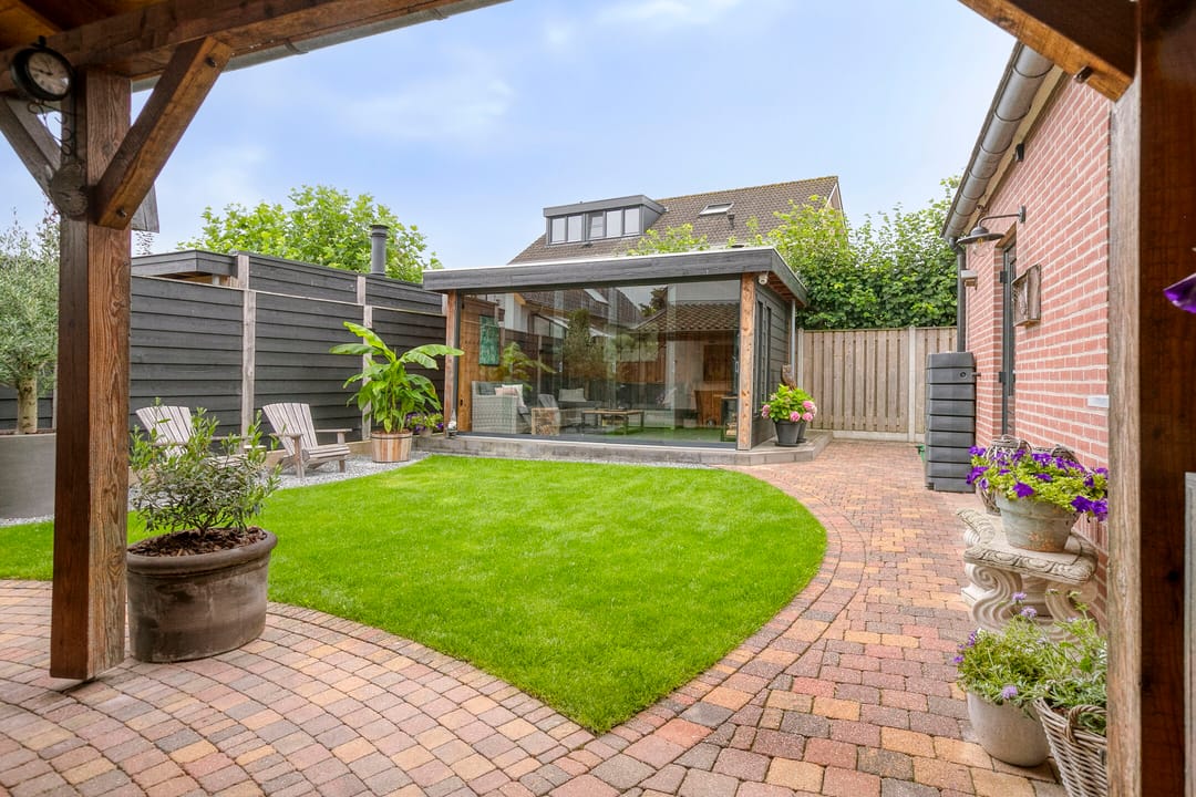 Foto 8 van Nicolaas Hooijkaasstraat 2