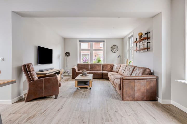 Foto 25 van Nicolaas Hooijkaasstraat 2