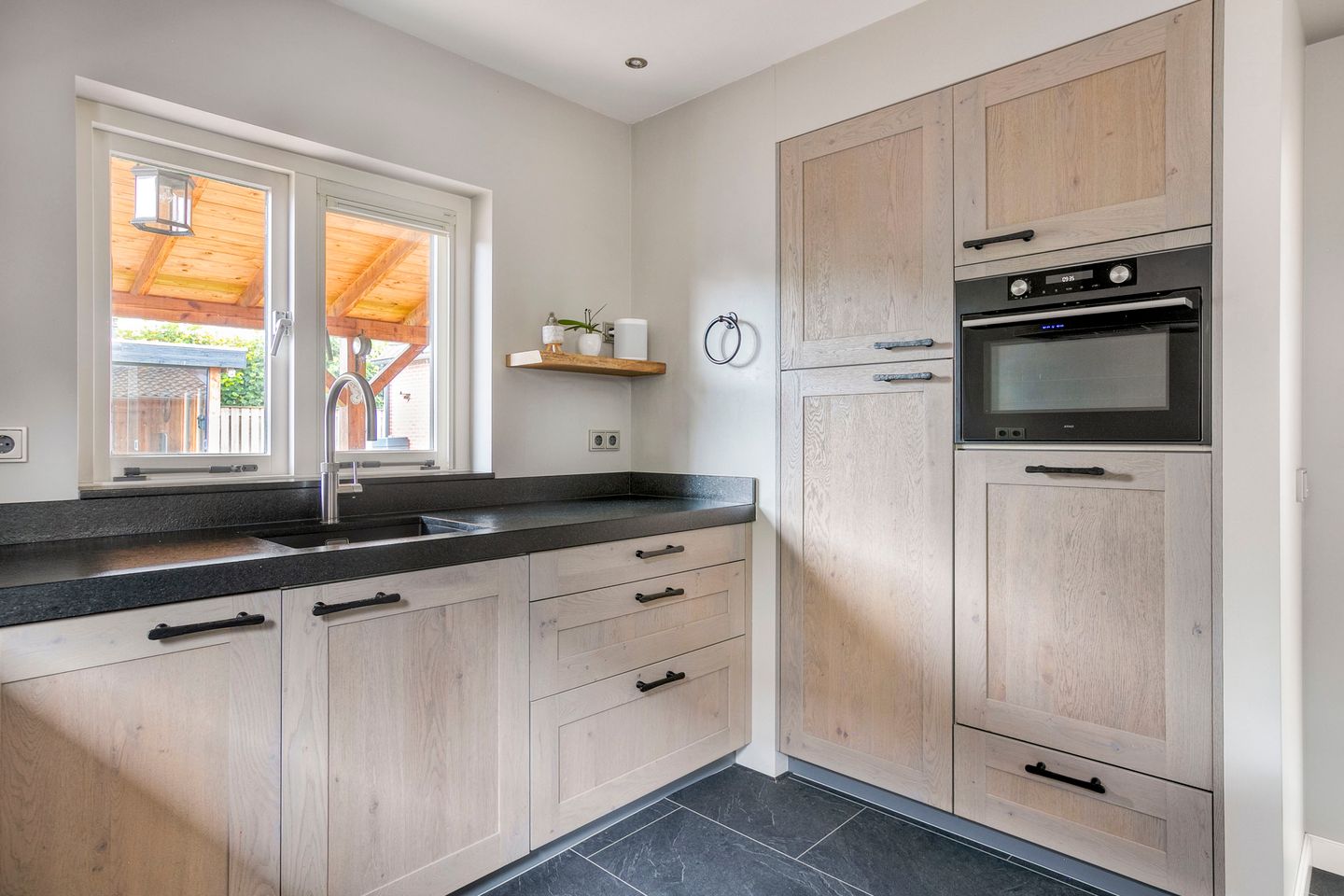 Foto 34 van Nicolaas Hooijkaasstraat 2