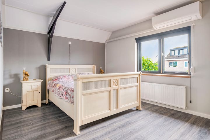 Foto 40 van Nicolaas Hooijkaasstraat 2