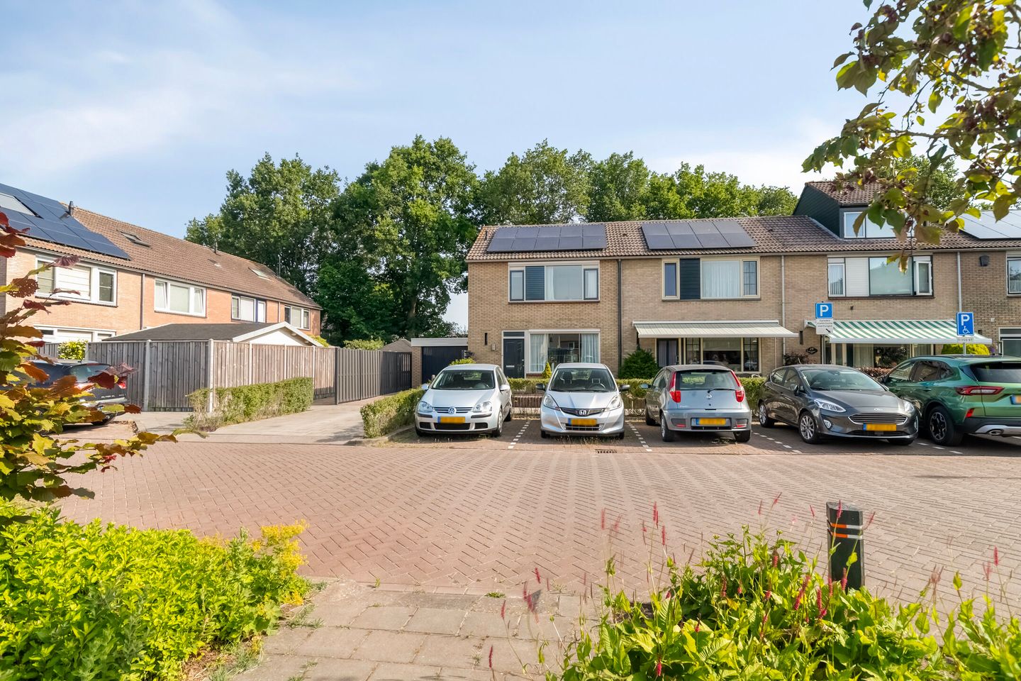 Photo 4 of Coorndijkstraat 25