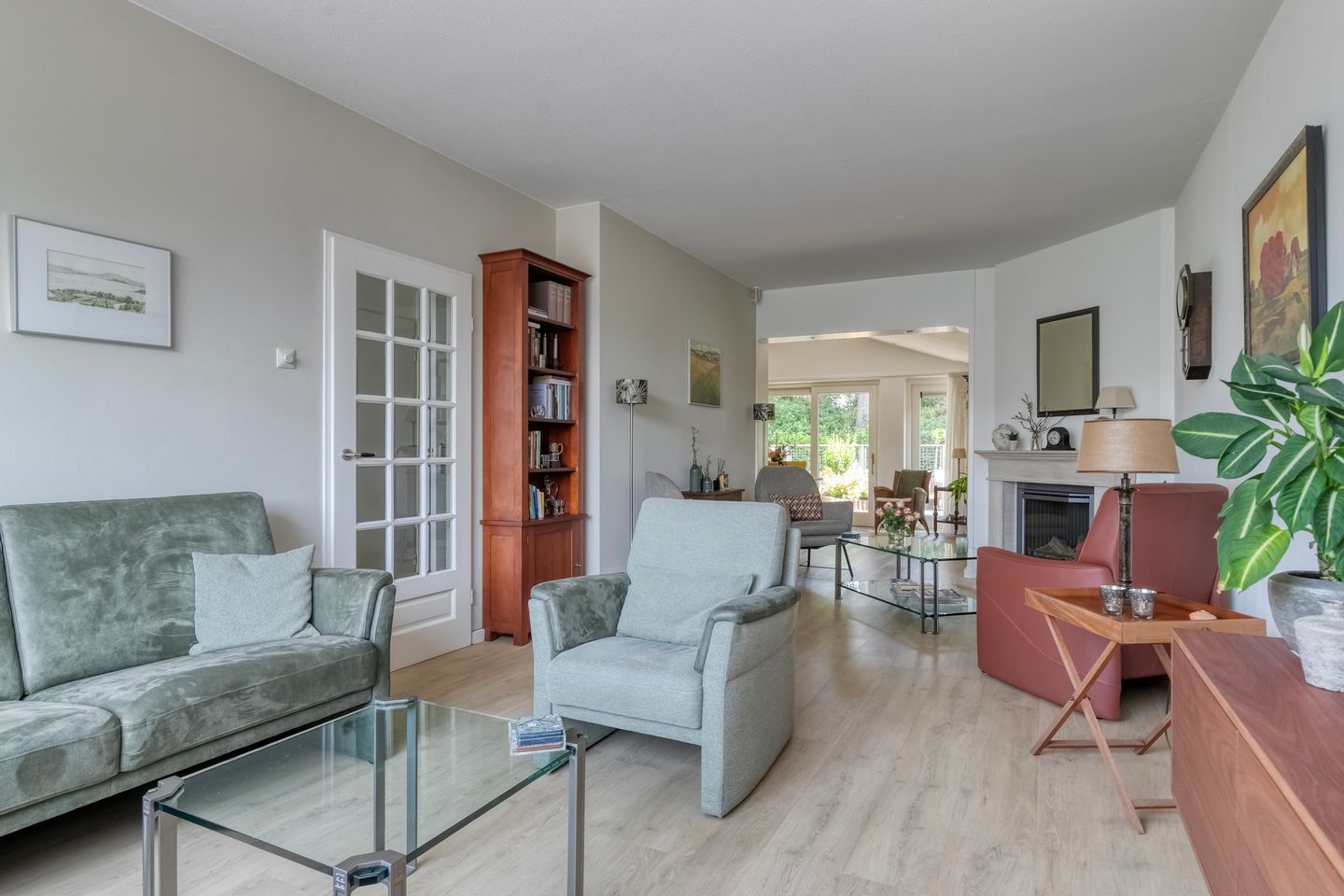 Photo 10 of Coorndijkstraat 25