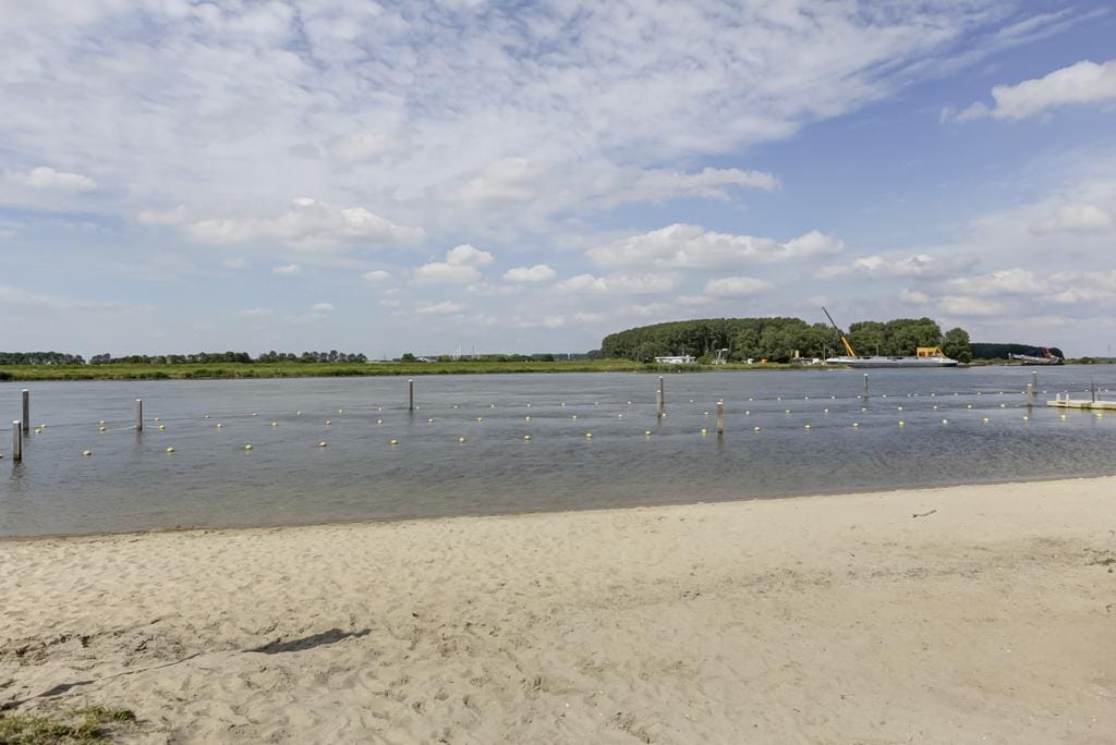 Photo 48 of Coorndijkstraat 25