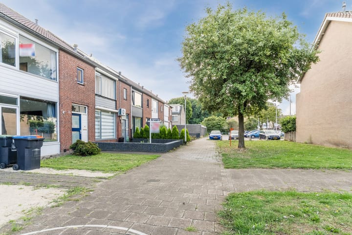 Photo 8 of Bellinistraat 197