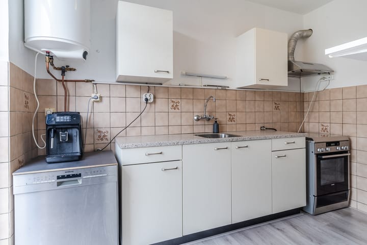 Photo 20 of Bellinistraat 197