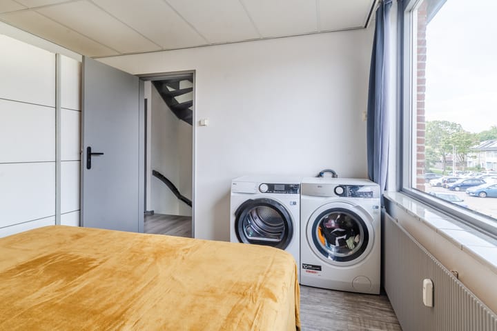 Photo 24 of Bellinistraat 197