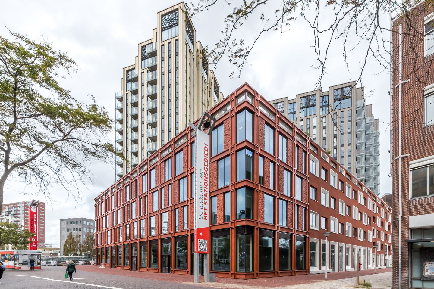 Foto 1 van Stationsplein 20-F2