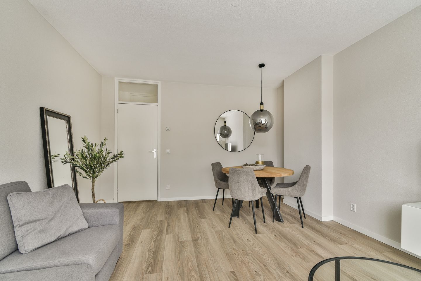 Foto 10 van Frederik Hendriklaan 35