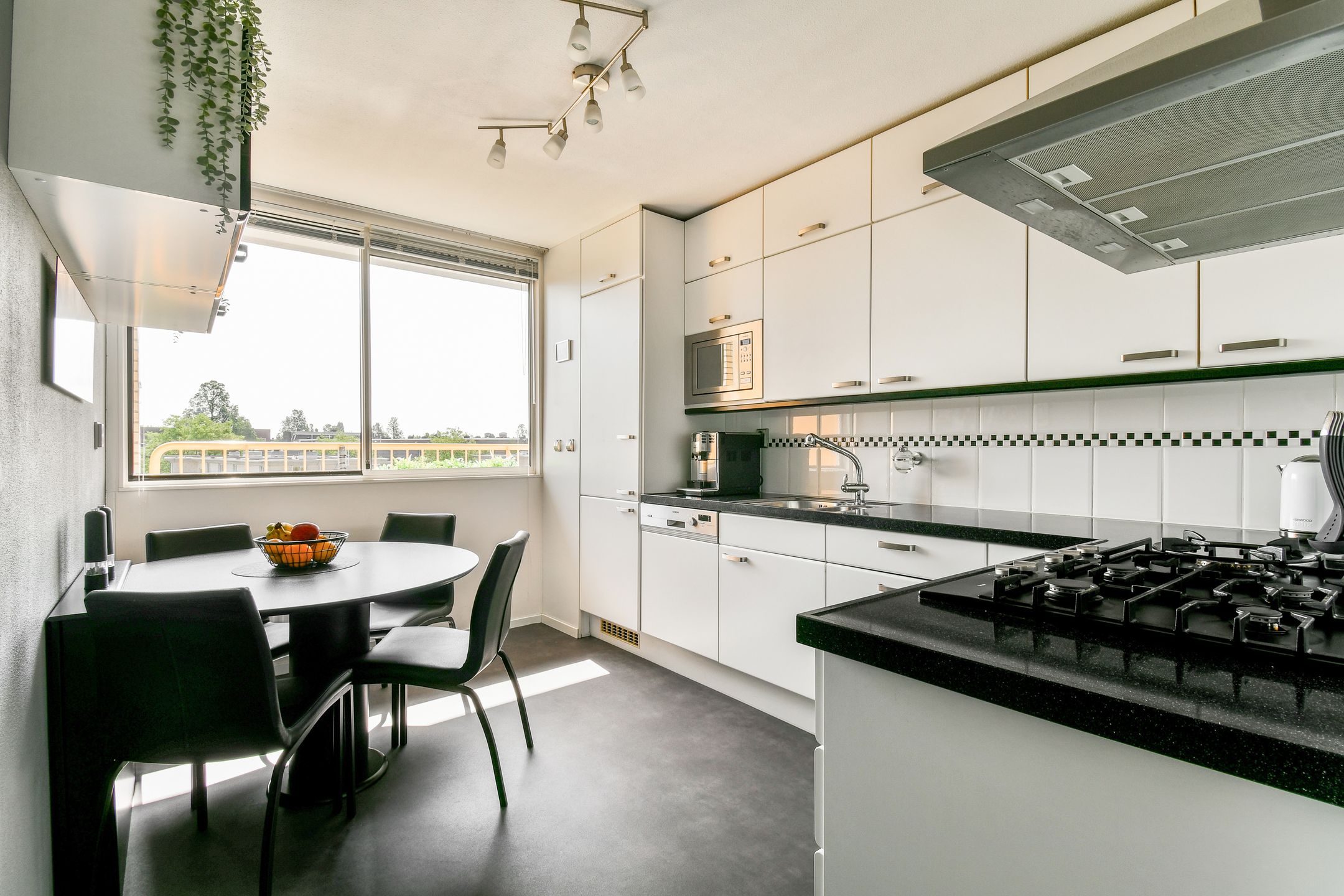 Foto 9 van Van Reigersbergenstraat 666