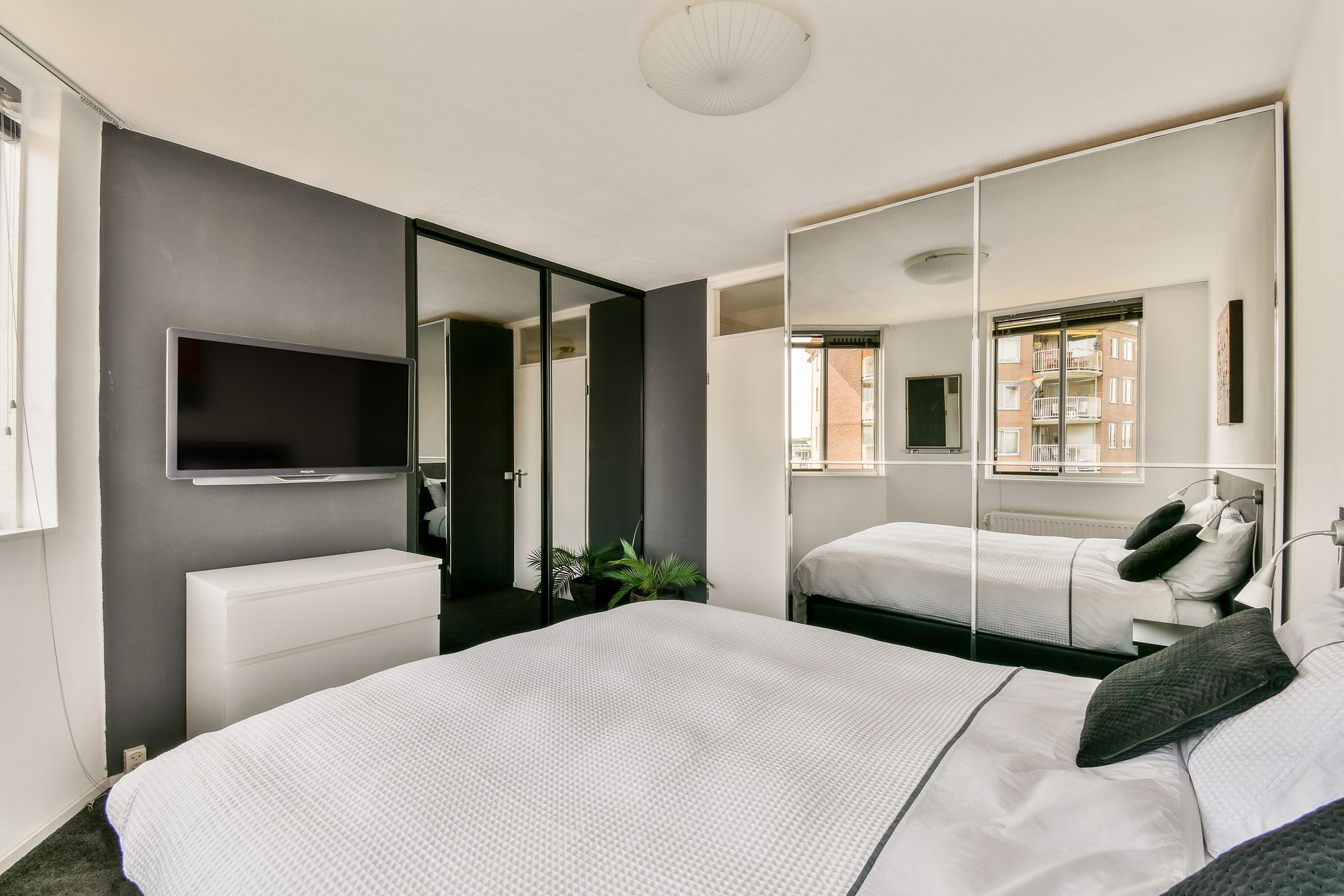 Foto 12 van Van Reigersbergenstraat 666