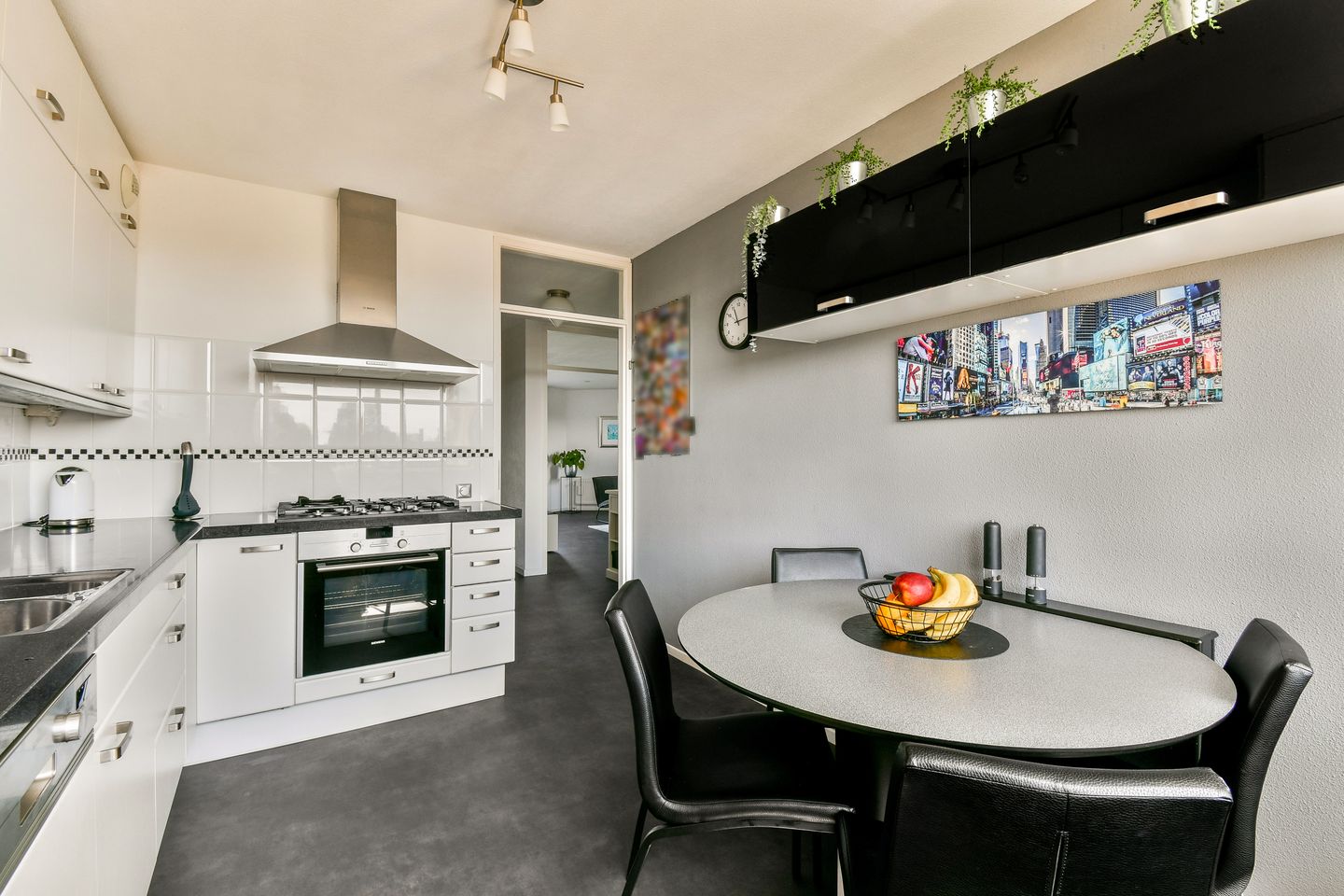 Foto 10 van Van Reigersbergenstraat 666