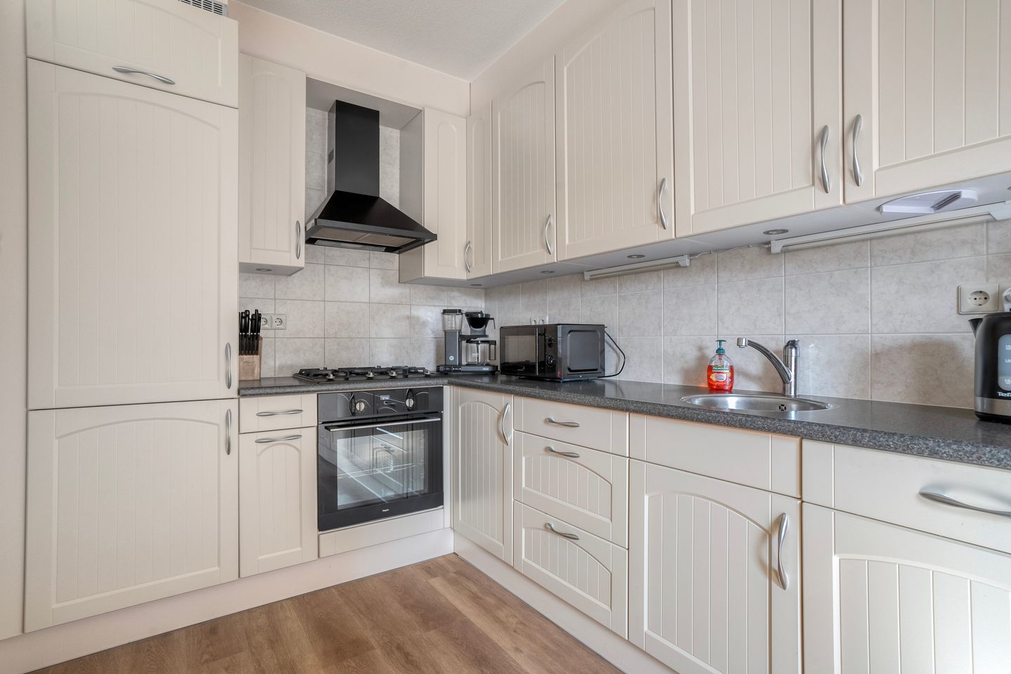 Foto 20 van Ebbinge Wubbenlaan 3-A27