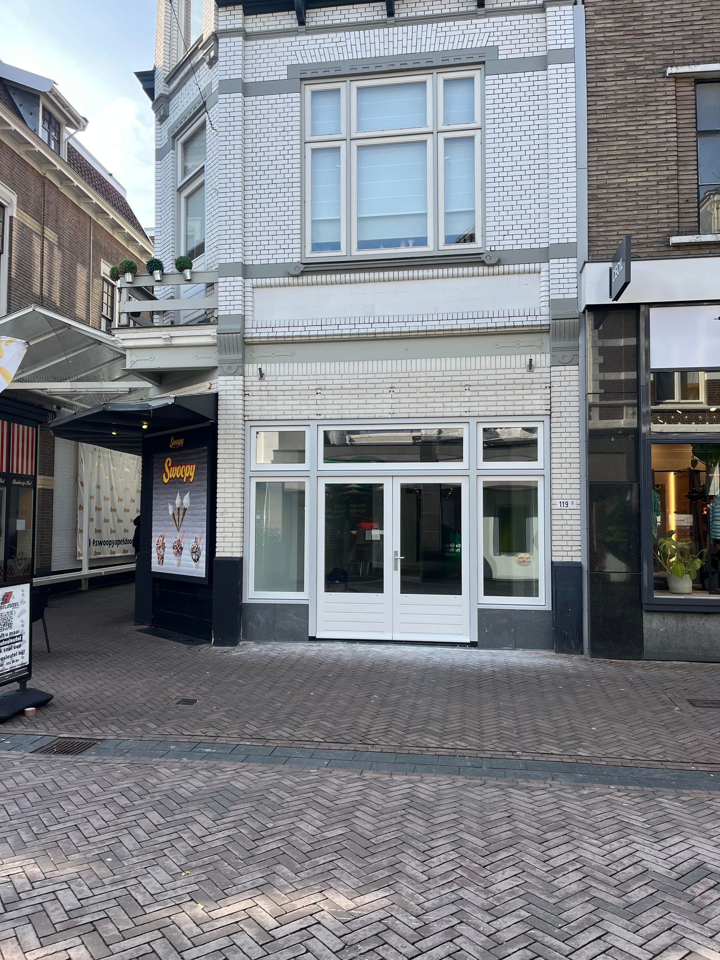 View photo 2 of Hoofdstraat 119-G