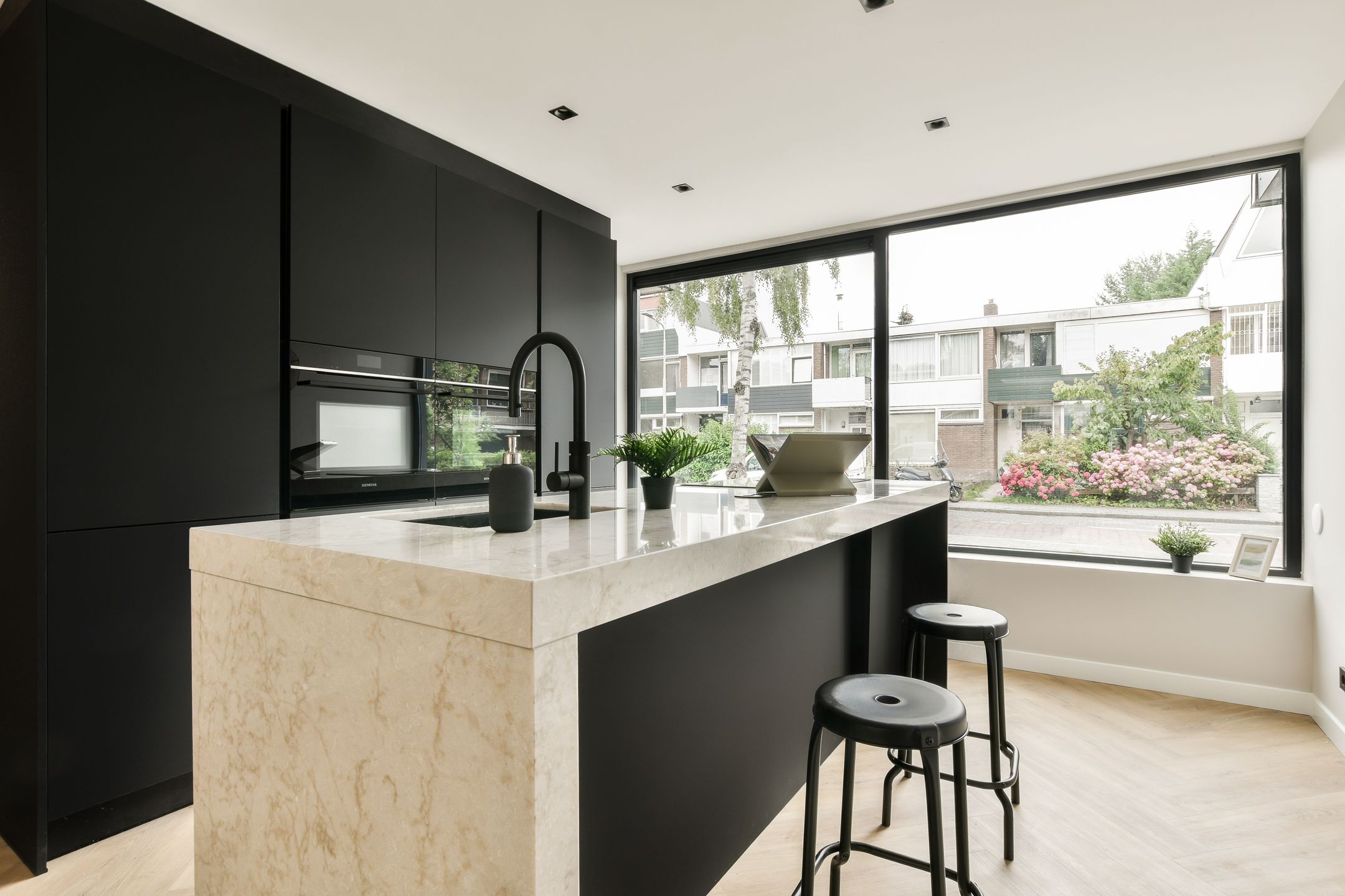 Foto 9 van Prof. Lorentzlaan 3