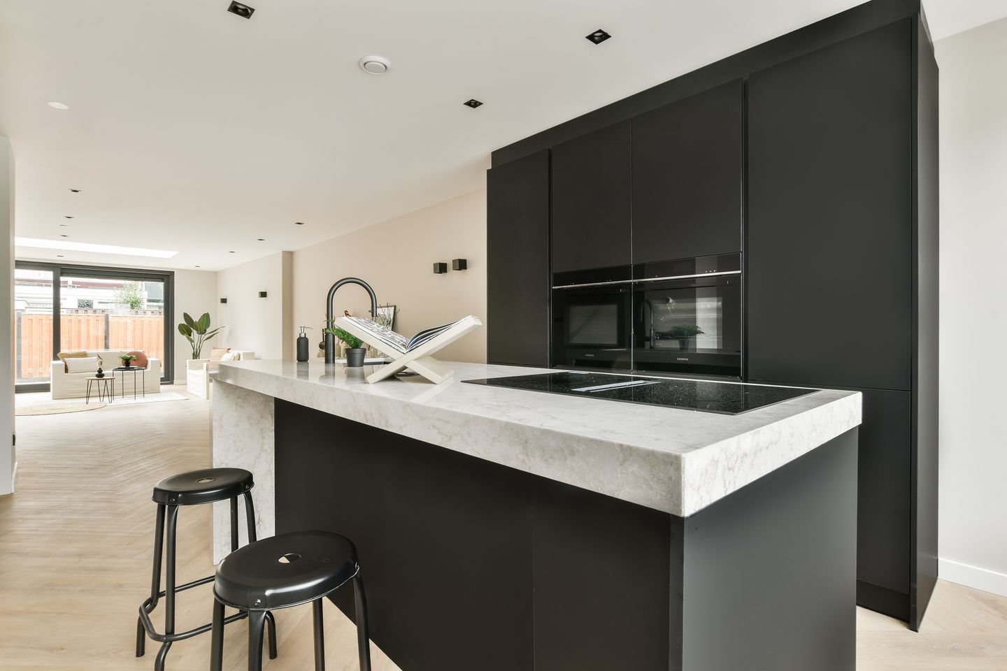 Foto 10 van Prof. Lorentzlaan 3