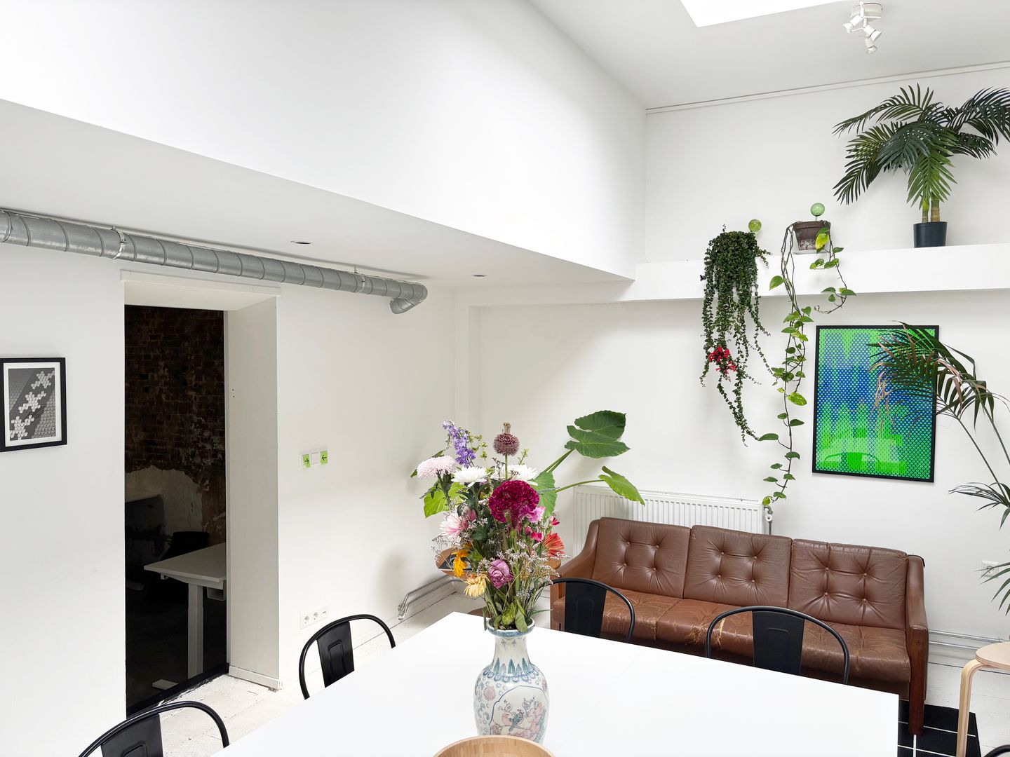 View photo 2 of Van Ostadestraat 154-1A
