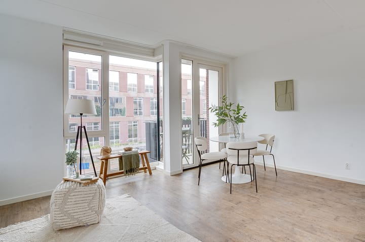 Foto 11 van San Marinostraat 19