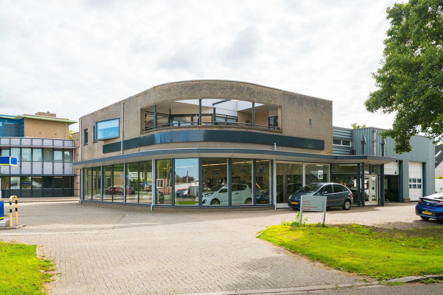 Bekijk foto 2 van Slakweg 17