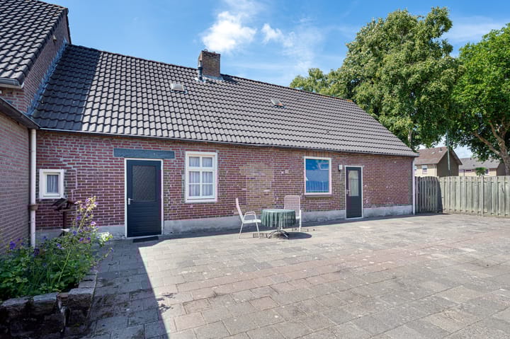 Foto 30 van Rietstraat 10