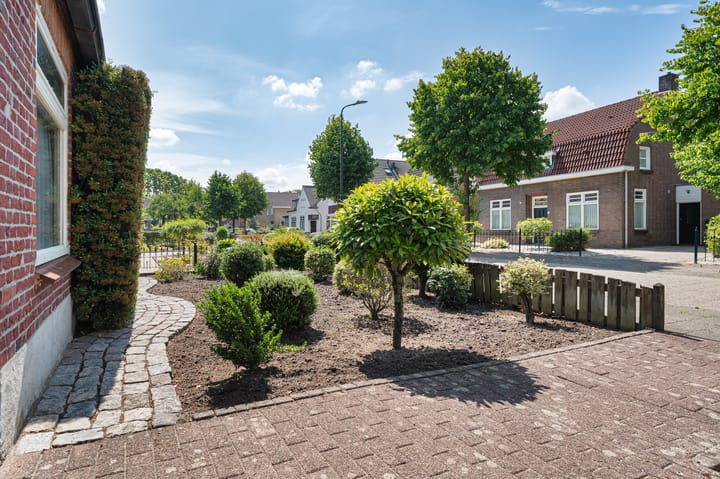 Foto 34 van Rietstraat 10