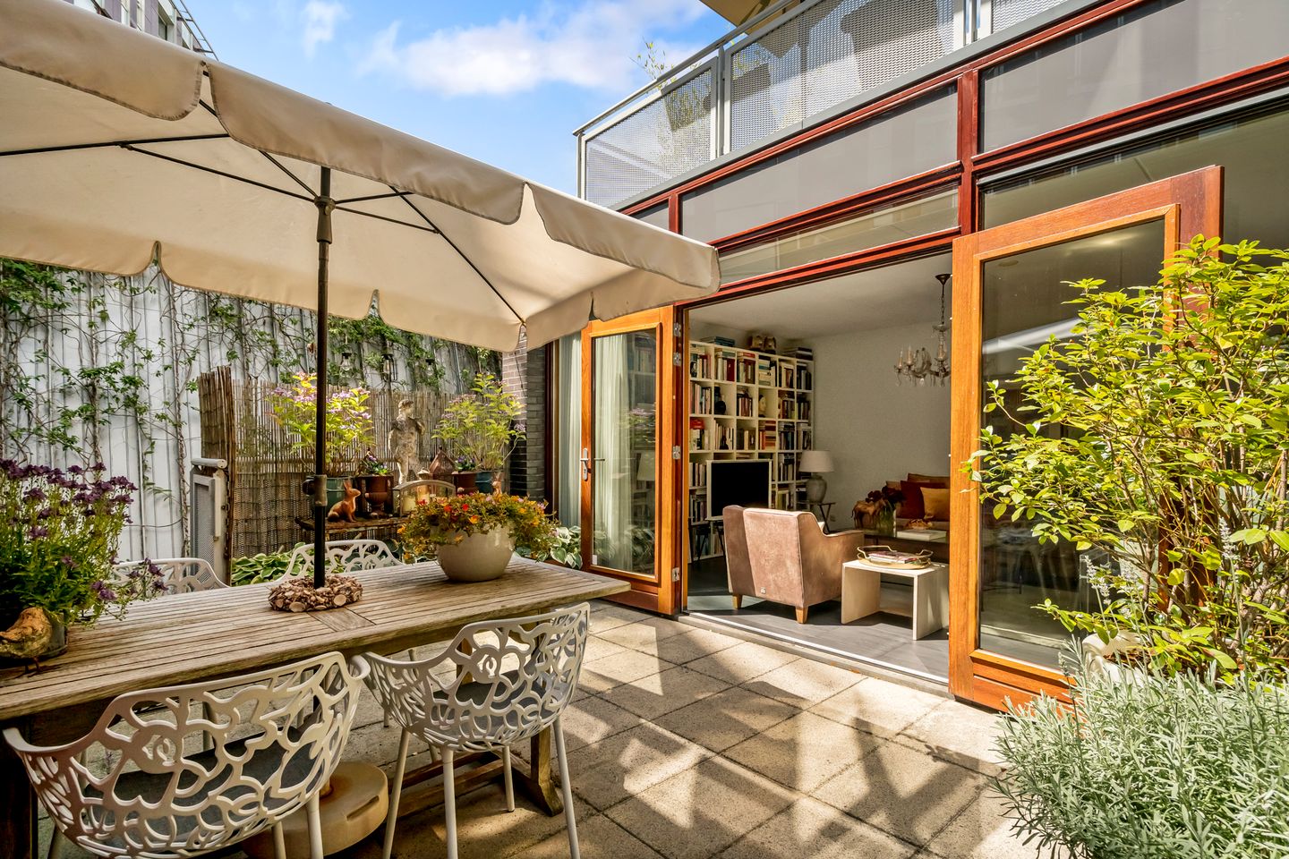 Foto 1 van Arent Janszoon Ernststraat 186