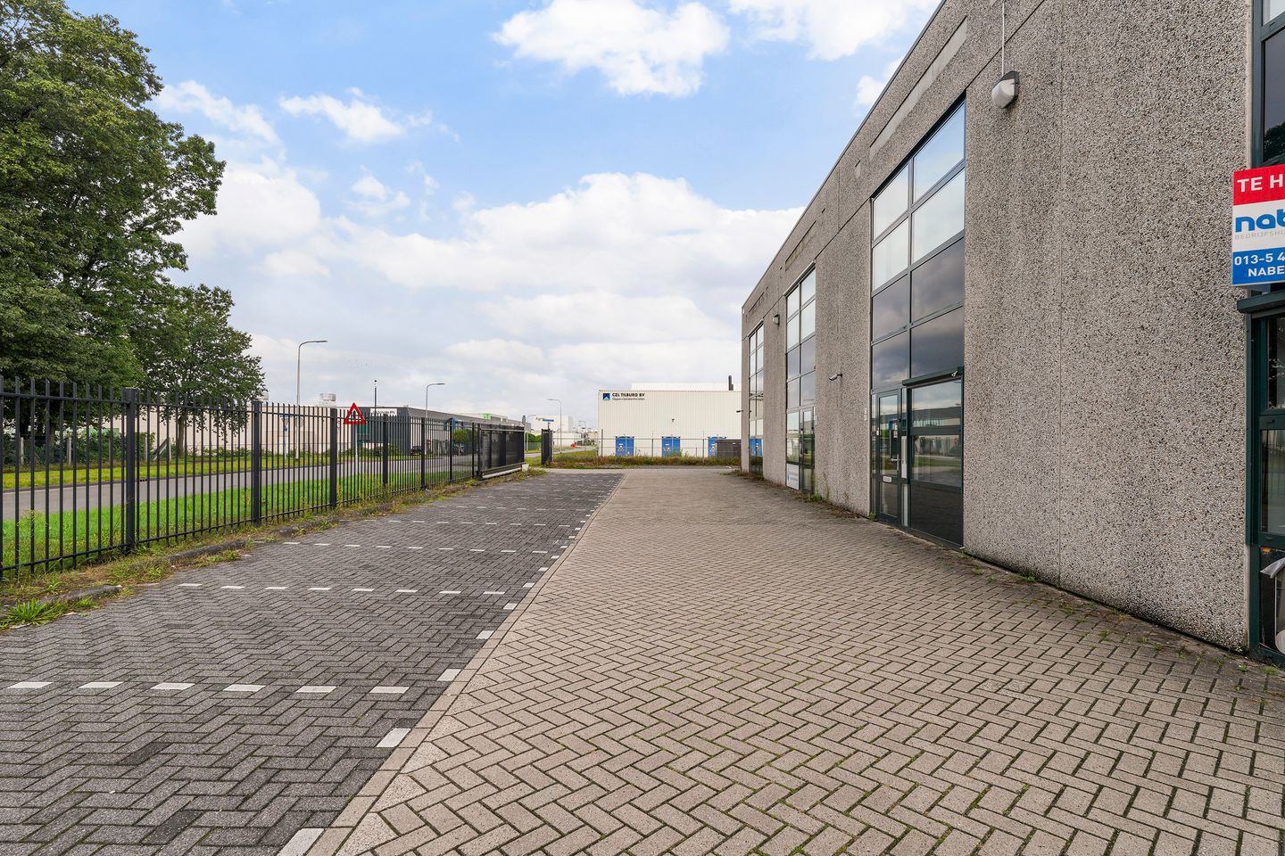 Bekijk foto 3 van Aphroditestraat 75