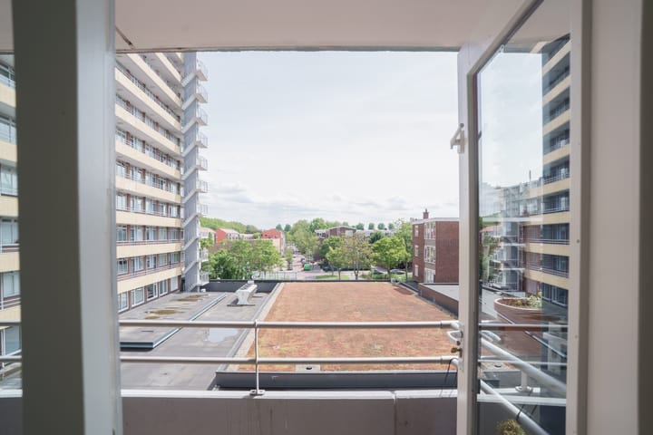 Foto 8 van Van Adrichemstraat 71