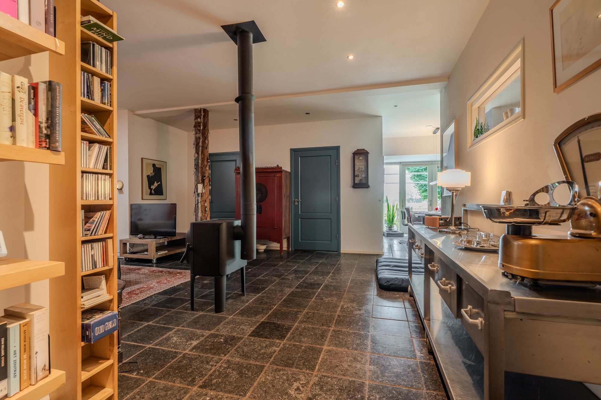 Foto 18 van Weenderstraat 35