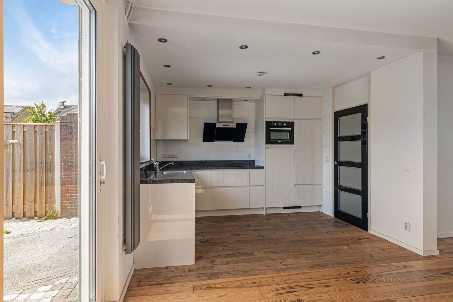 Photo 14 of Haringvlietstraat 53