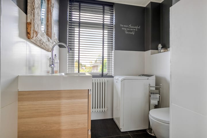 Foto 35 van Mozartstraat 244