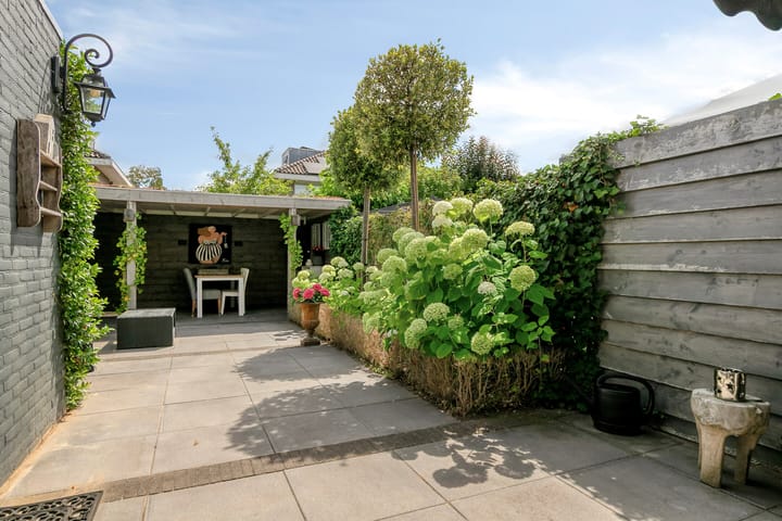 Foto 48 van Mozartstraat 244