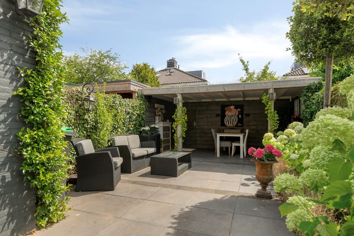 Foto 49 van Mozartstraat 244