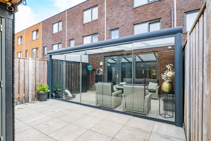 Foto 24 van Valeriaanweg 249