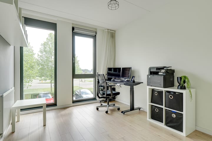 Foto 30 van Valeriaanweg 249