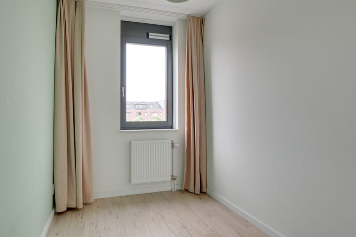 Foto 36 van Valeriaanweg 249