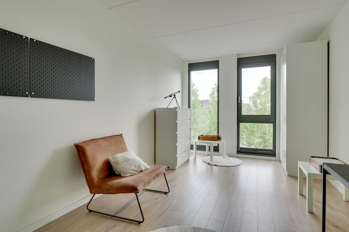 Foto 44 van Valeriaanweg 249