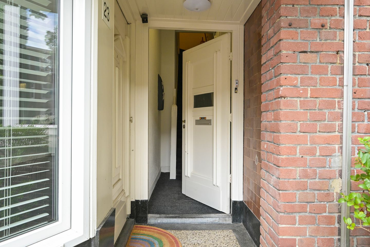 Foto 4 van Caan van Necklaan 25