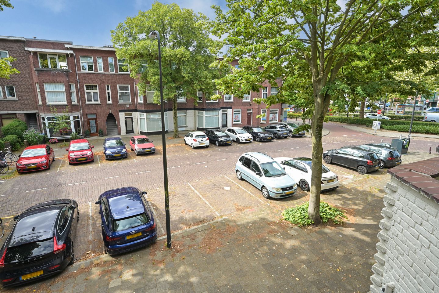 Foto 14 van Caan van Necklaan 25