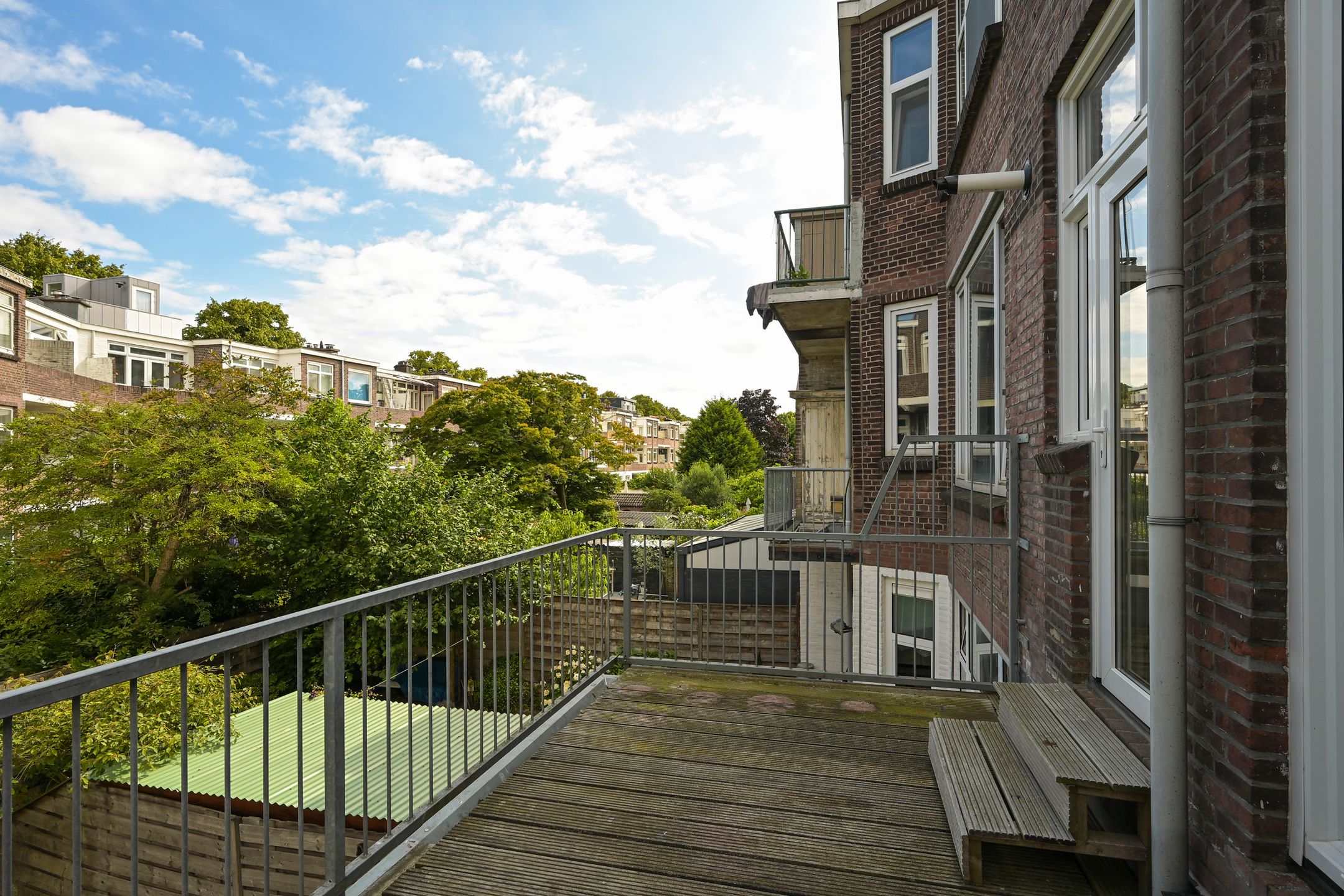 Foto 24 van Caan van Necklaan 25